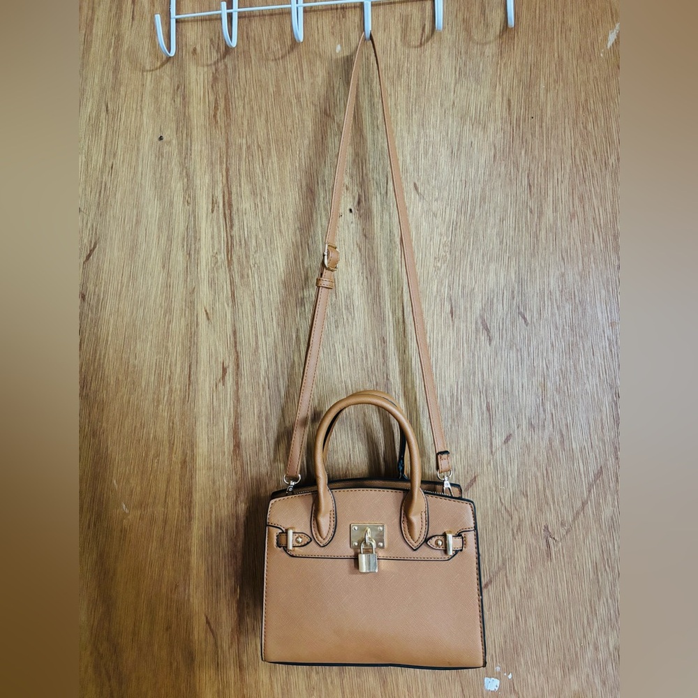 Unbranded Elegant Tan Crossbody
